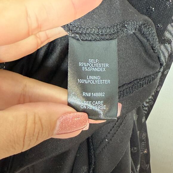 Torrid Cami Tank Top Size 3 Black V-Neck Mesh Shimmer Polka Dot Whimsygoth - Picture 8 of 8